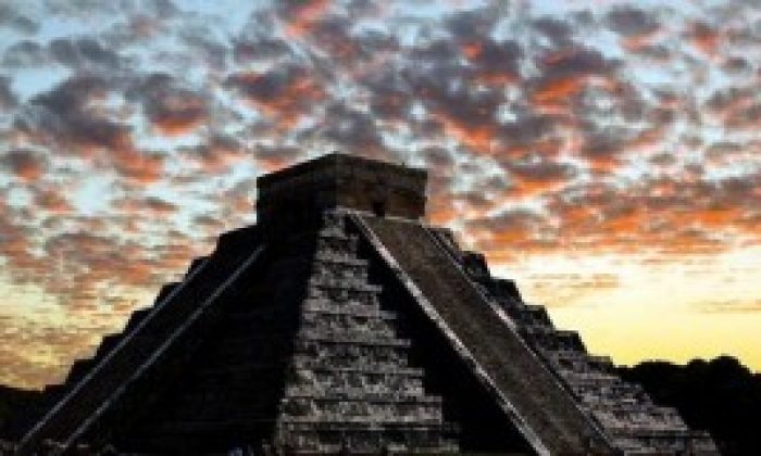 Dünyayı ‘21 Aralık’ Korkusu Sardı: Panik, Ayin ve Karanlık