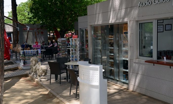 Efes’in İçine Açılan Seyyar Tezgah Esnafı İsyan Ettirdi