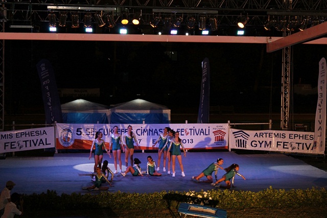 cimnastik-festivali-selcuk (2)