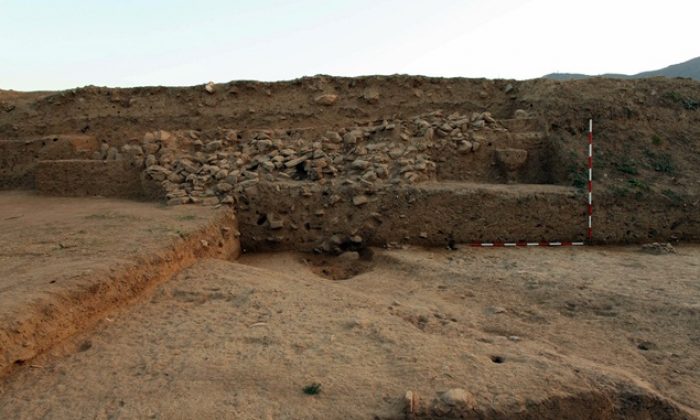 Efes’in En Erken Kadın Heykelciği Bulundu