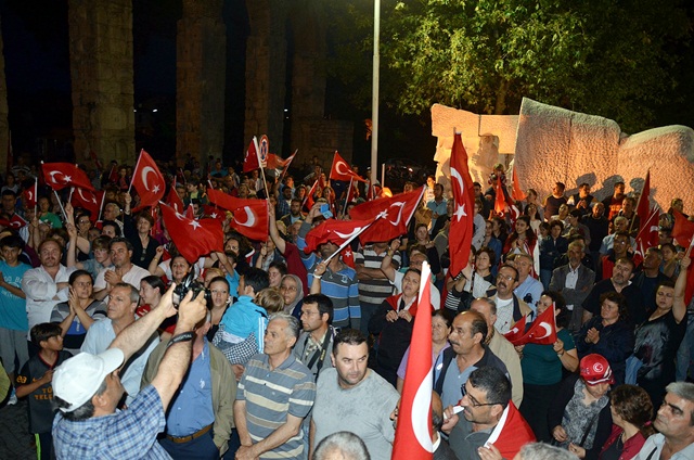 selcuk-bayrak-yuruyusu (7)