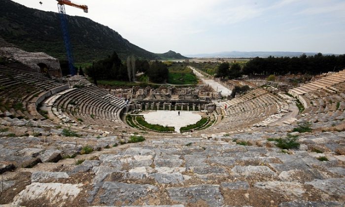 Efes Gelirini Katladı