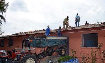 Çamlık’ta Eski Okul Binası Belediye Ekiplerince Yıkıldı
