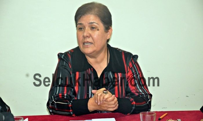 Eski ilçe başkanını kınadılar