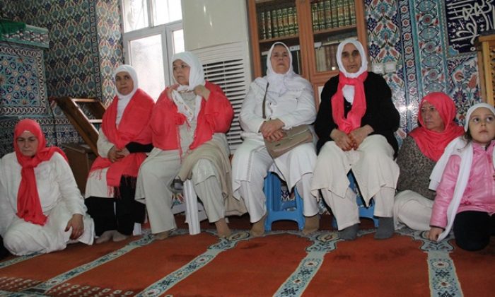 Dualarla umreye gittiler