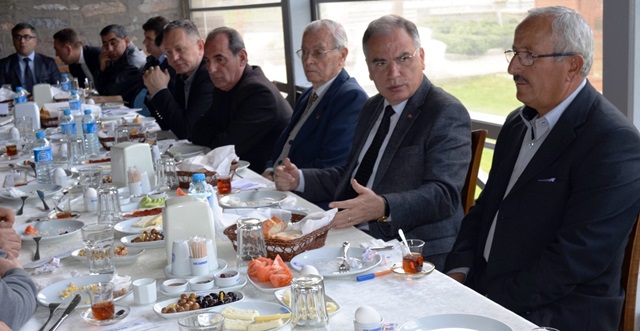 muhtarlarlatoplanti (3)