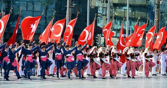 İzmir’de 23 Nisan Coşkusu
