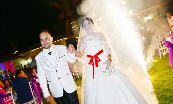 Burcu İle Ferhat Dünya Evine Girdiler