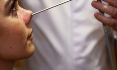 Çok ilginç araştırma! Covid geçiren erkek ‘yanık lastik’, kadın ‘çürümüş soğan’ kokusu alıyor