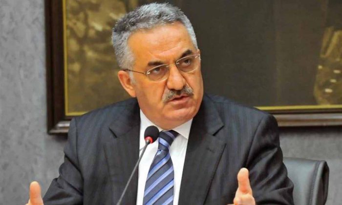 AK Parti seçim yasası değişikliğini kendisi için mi yaptı? Hayati Yazıcı açıkladı