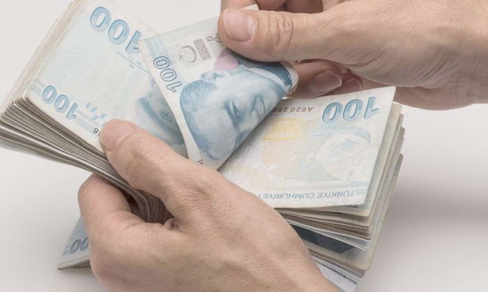 Çalışan emekliler ikramiye alamayacaktı! Bir kötü haber de SGK’dan geldi