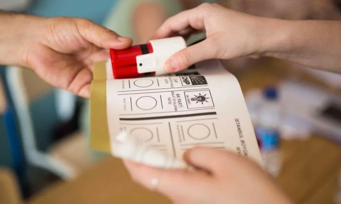 22 cumhurbaşkanlığı anket sonuçları paylaşıldı 3 ismin Erdoğan karşısında aldığı oy oranları