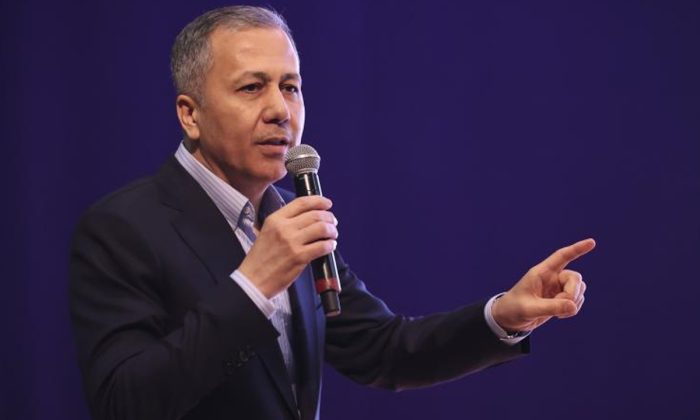 Yerlikaya’dan DEM Partililere hakaret soruşturması hakkında açıklama