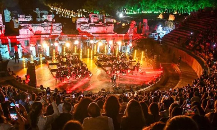 Efes Antik Kent konserleri öncesi Yalın’dan sevenlerine rica