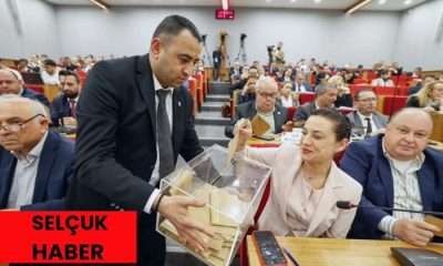 İzmir Büyükşehir Belediye Meclisi Komisyonlarında Efes Selçuklu 4 CHP’li üye yer aldı