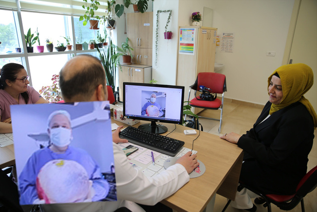 Diyet yapıp kilo verdi, karnında şişlik geçmeyince hastaneye gitti, hayatının şokunu yaşadı - Resim: 0