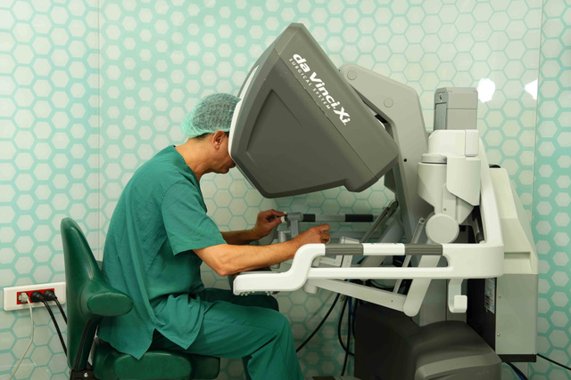 Böbrek tümörü belirtileri ve tedavisi: Robotik cerrahi hızlı iyileşme sağlıyor! - Resim: 0
