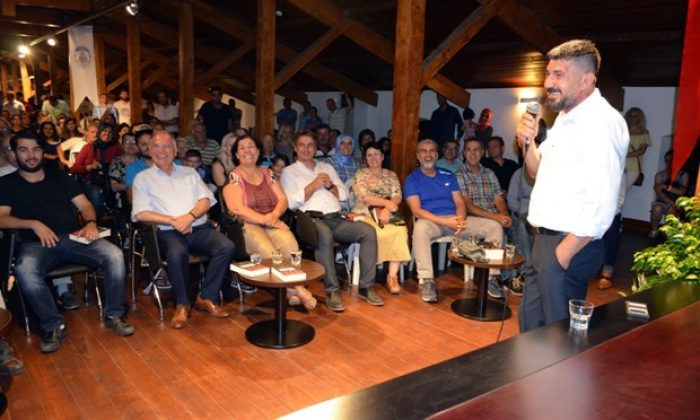 İbrahim Becer okurlarıyla buluştu