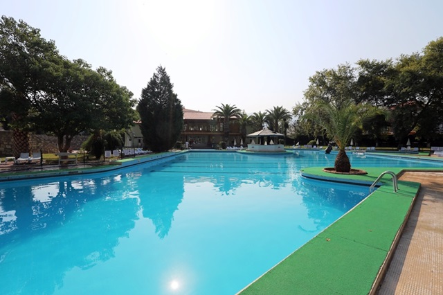 selcuk-belediye-havuzu (6)